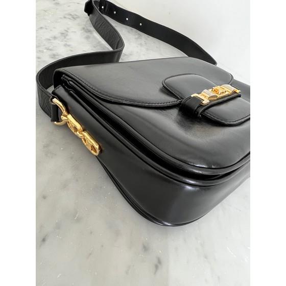 Celine Vintage Medium Triomphe Box Bag ○ Labellov ○ Buy and Sell