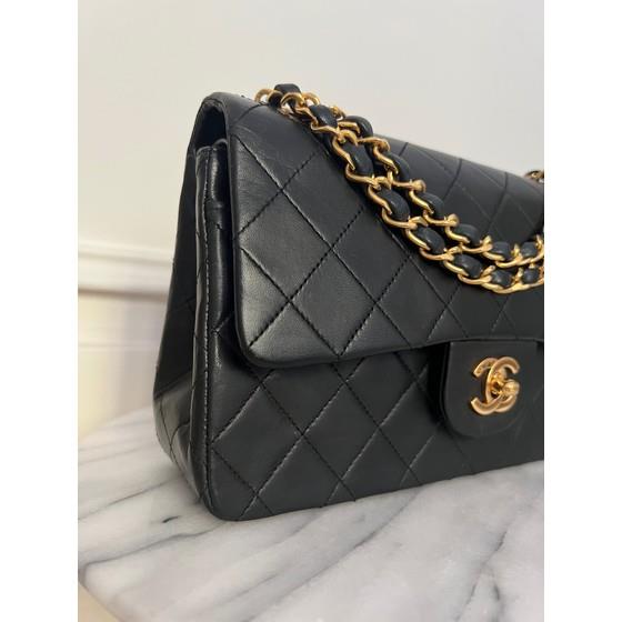 Chanel Vintage Black Lambskin Classic 2.55 Mini Flap Bag – Classic Coco  Authentic Vintage Luxury