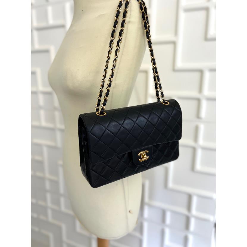 Vintage and Musthaves. Chanel medium 2.55 timeless classic double flap bag