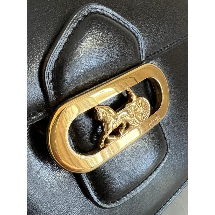 Celine Vintage Medium Triomphe Box Bag ○ Labellov ○ Buy and Sell