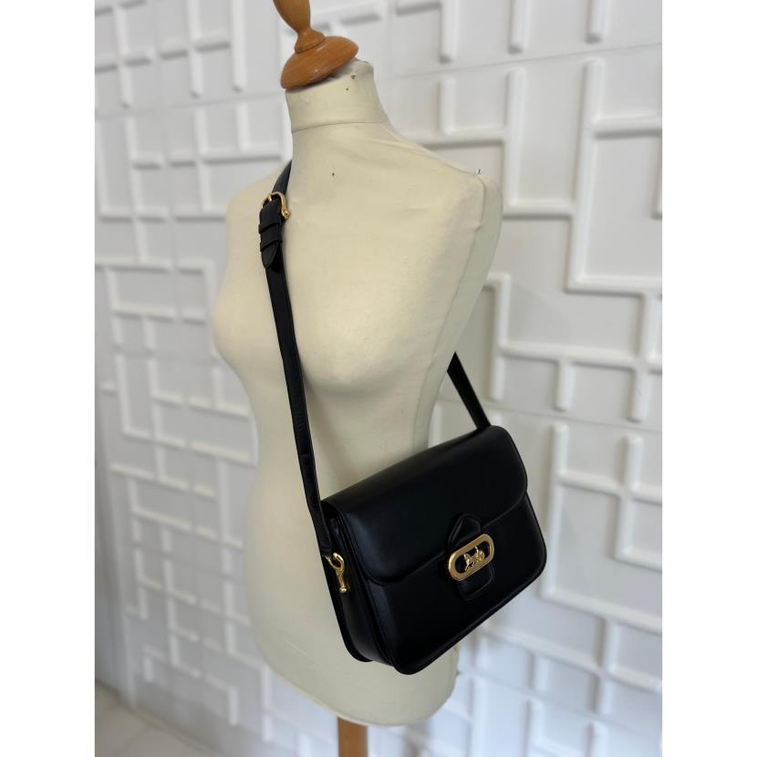 Celine Vintage Medium Triomphe Box Bag ○ Labellov ○ Buy and Sell