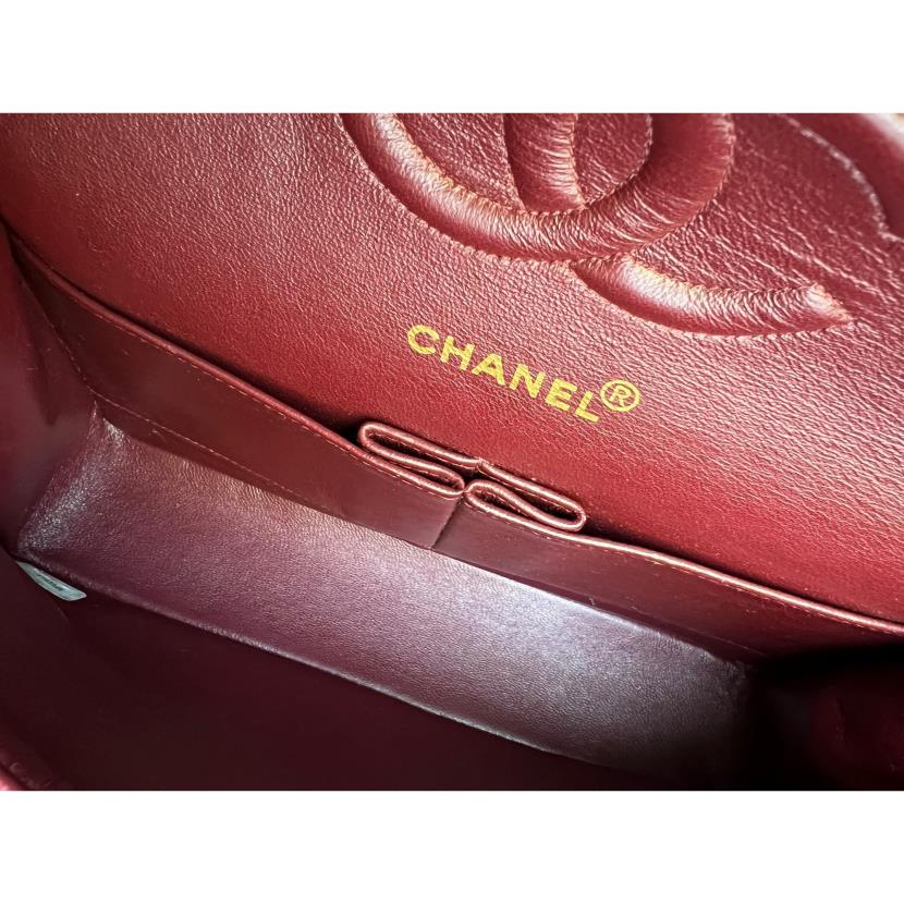 Vintage and Musthaves. Chanel medium 2.55 timeless classic double flap bag