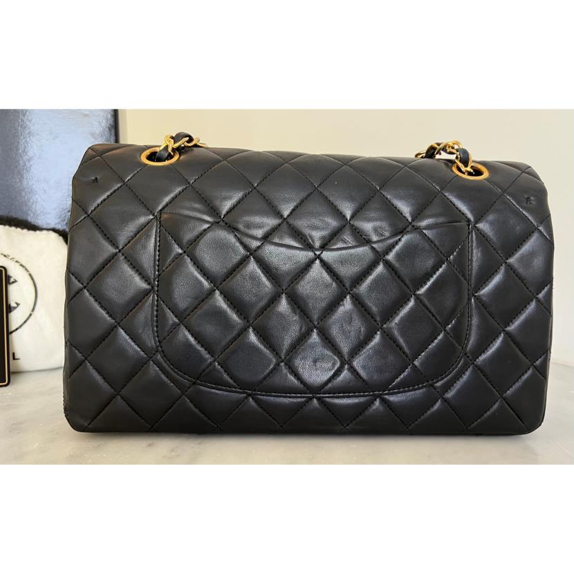 Vintage and Musthaves. Chanel medium 2.55 timeless classic double flap bag