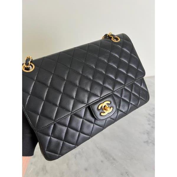 Timeless Chanel flap bag Multiple colors Leather ref.921160 - Joli