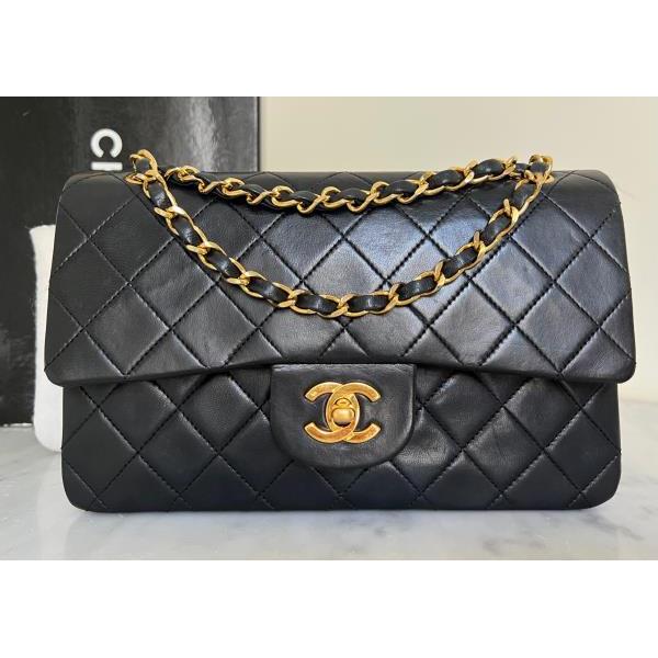 Vintage and Musthaves. Chanel small 2.55 timeless classic double flap bag