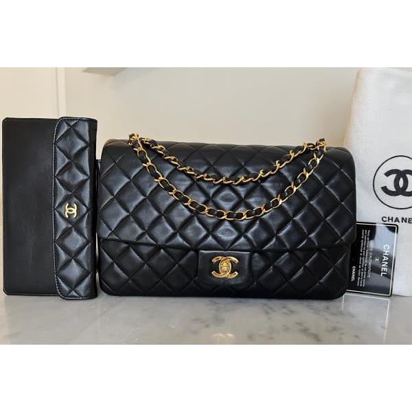 Chanel Black Quilted Lambskin Vintage Medium Classic Single Flap Bag with  Wallet Shoulder Bag in 2023