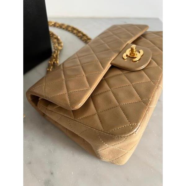 Vintage and Musthaves. Chanel small beige/camel 2.55 timeless classic  double flap bag VM221051