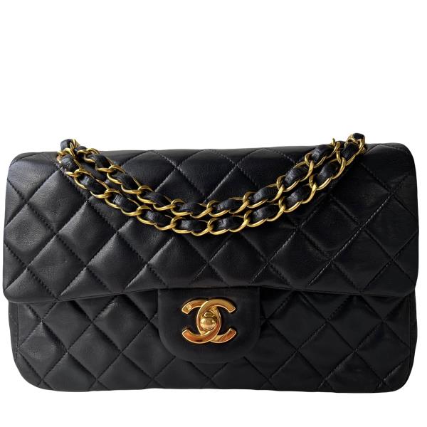 Vintage and Musthaves. **Final Price**Chanel small 2.55 timeless classic  double flap bag VM221086