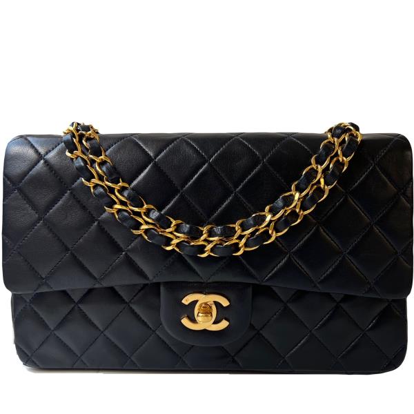 Vintage and Musthaves. Chanel medium 2.55 timeless classic double bag VM221120