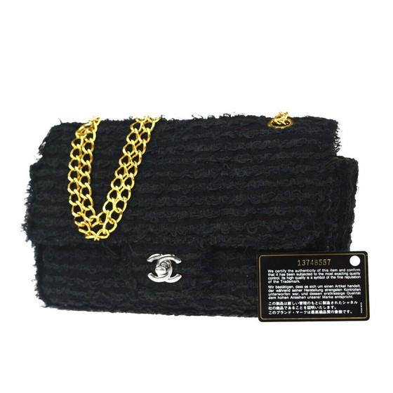 Vintage and Musthaves. SPECIAL PIECE: Chanel timeless 2.55 classic wool tweed  bag
