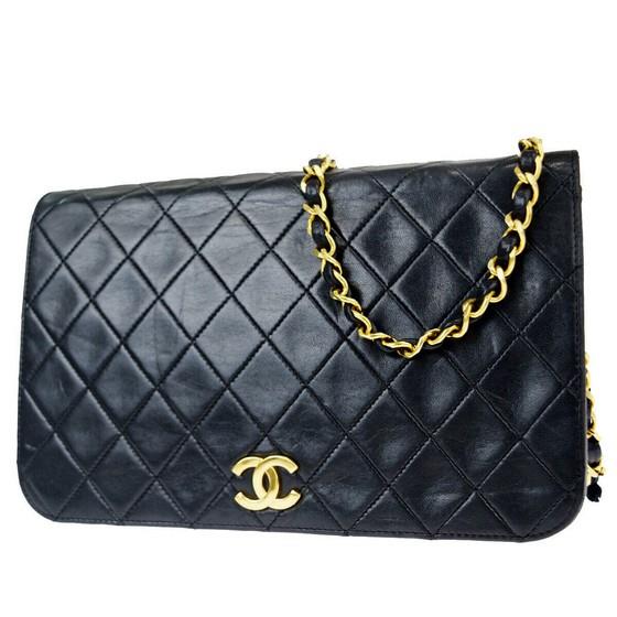 Vintage and Musthaves. Chanel 2.55 timeless full lap 4-way classic bag