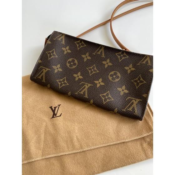 vuitton monogram clutch bag