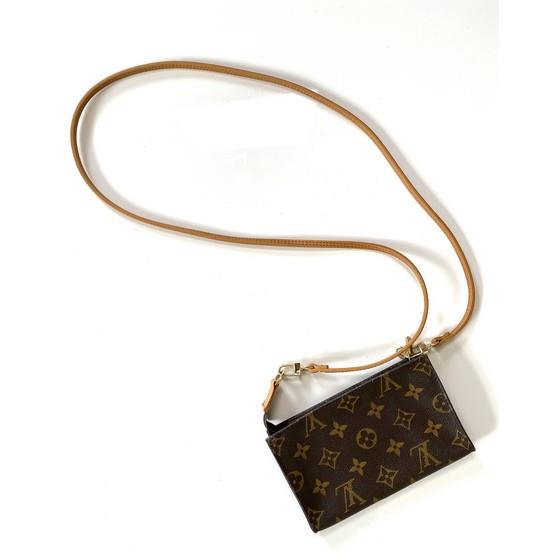 Vintage and Musthaves. Louis Vuitton crossbody clutch/pouch