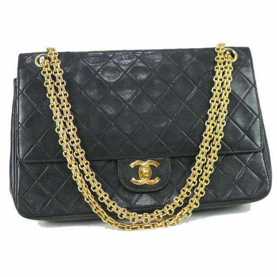 Vintage and Musthaves. Chanel 2.55 medium double flap bag with