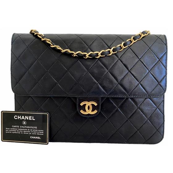 Vintage and Musthaves. Chanel 2.55 medium classic flap bag