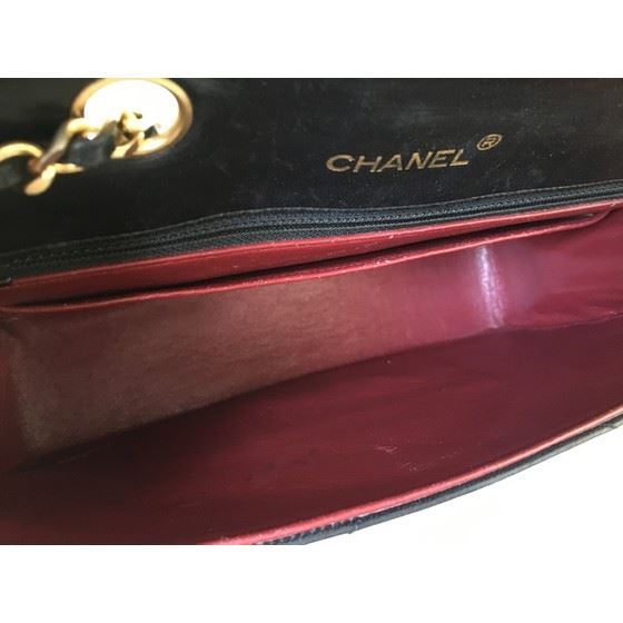 Picture of SPECIAL PIECE: Chanel chevron flap bag