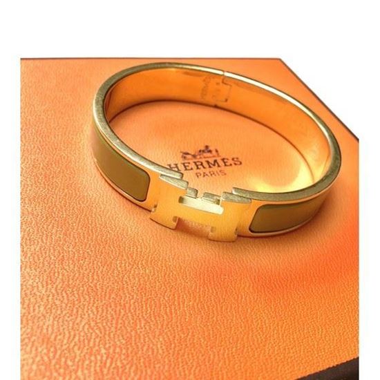 Vintage and Musthaves. HERMES clic H bracelet