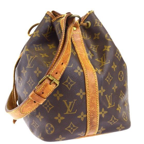 Picture of Louis Vuitton petit NOe bag