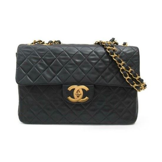 Vintage and Musthaves. Chanel timeless 2.55 jumbo maxi bag